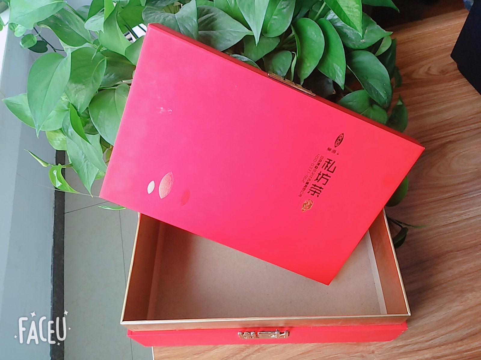 今天鄭州紙上印包裝廠為您一一解答為什么定制包裝盒，廠家樣品費(fèi)那么貴，貴在哪里？