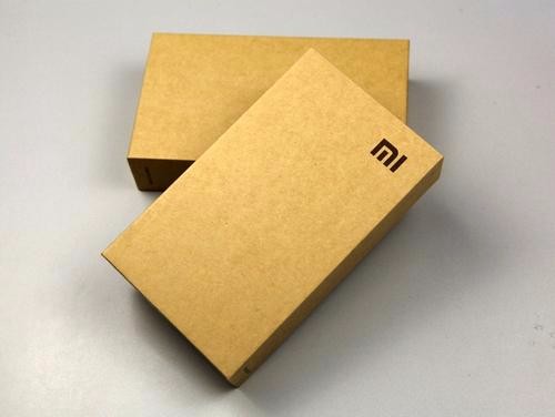 說到牛皮紙盒，多少人會箱到小米手機盒？